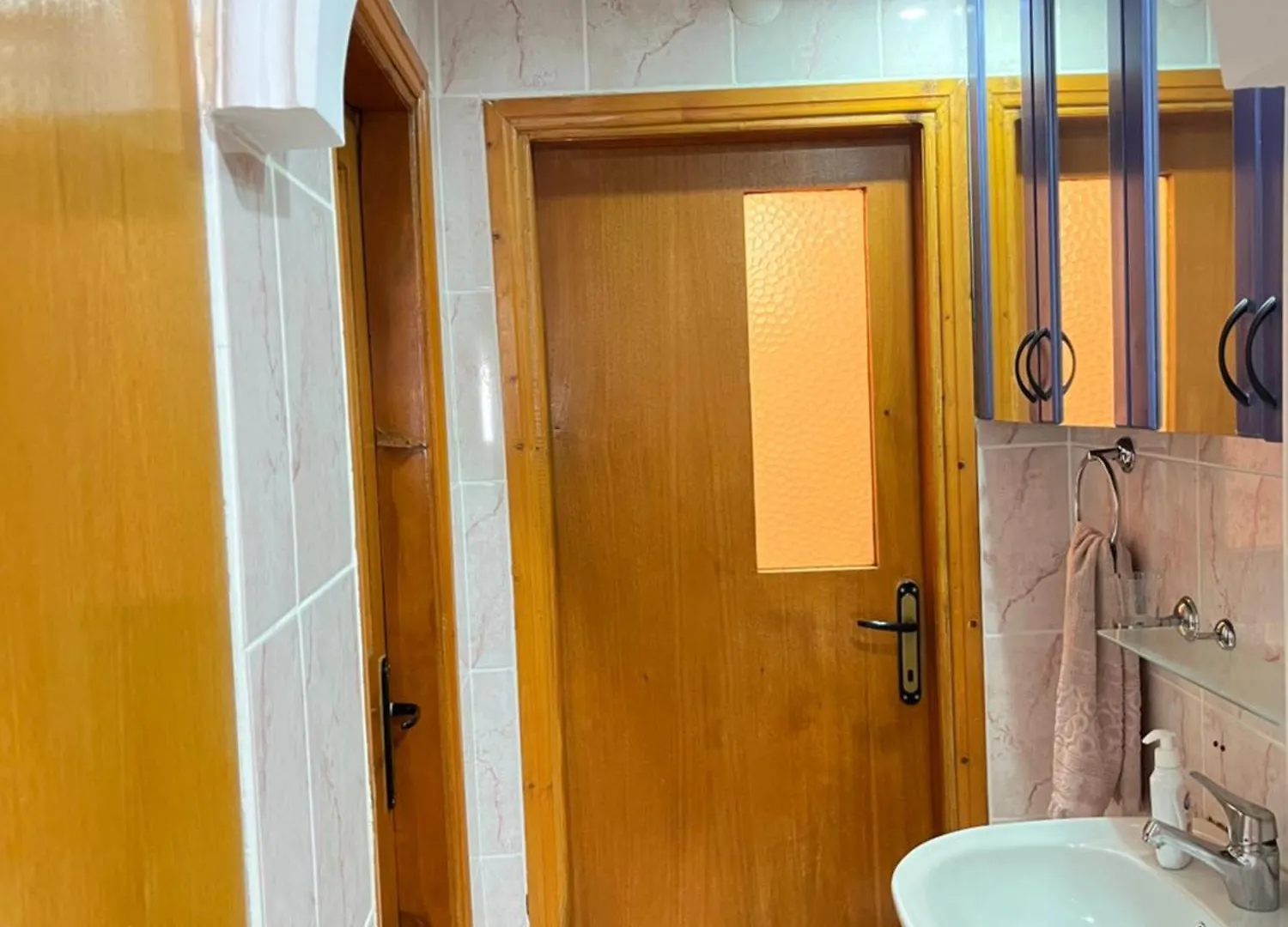 Πανσιόν Konfor Ve Huzurunuz Icin Her Sey Var Klimasiz Oda Αττάλεια Τουρκία
